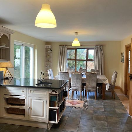 Letterfrack Farm Cottage In Village On A Farm Beside Connemara National Park 외부 사진