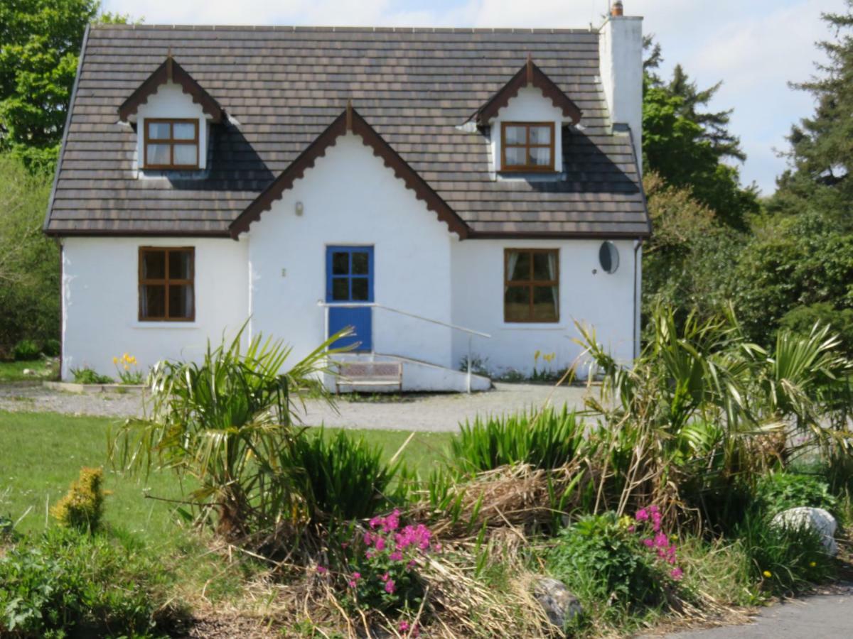 Letterfrack Farm Cottage In Village On A Farm Beside Connemara National Park 외부 사진