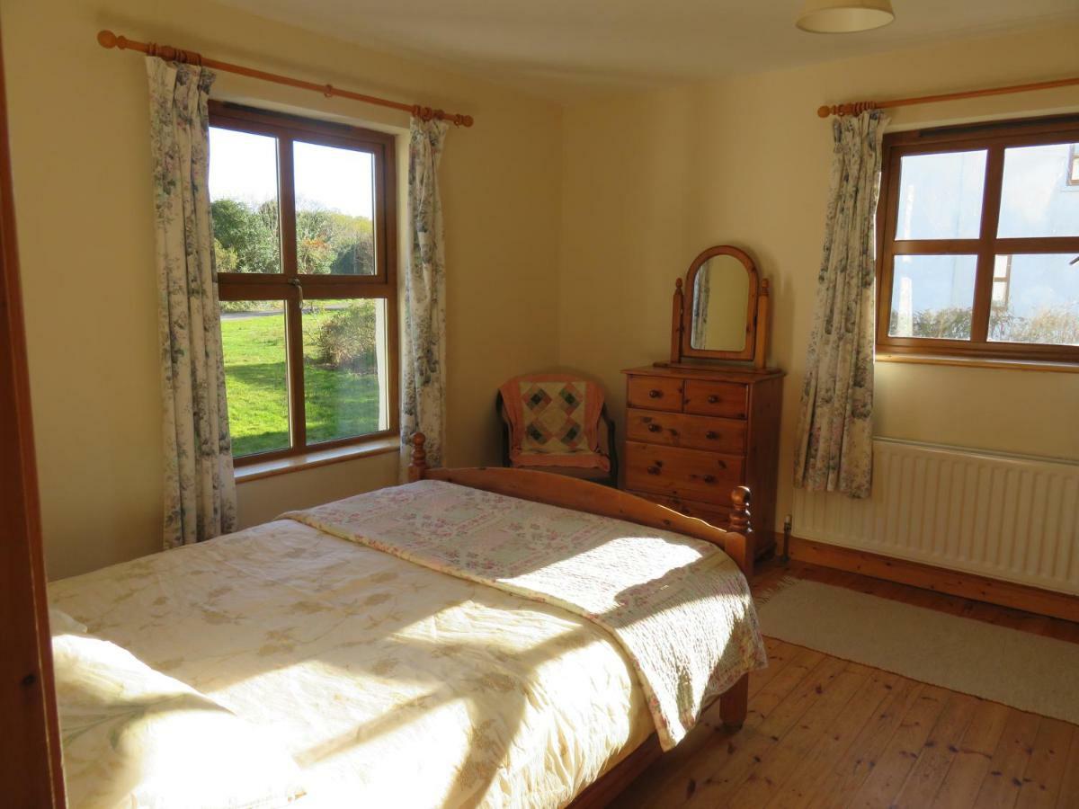 Letterfrack Farm Cottage In Village On A Farm Beside Connemara National Park 외부 사진